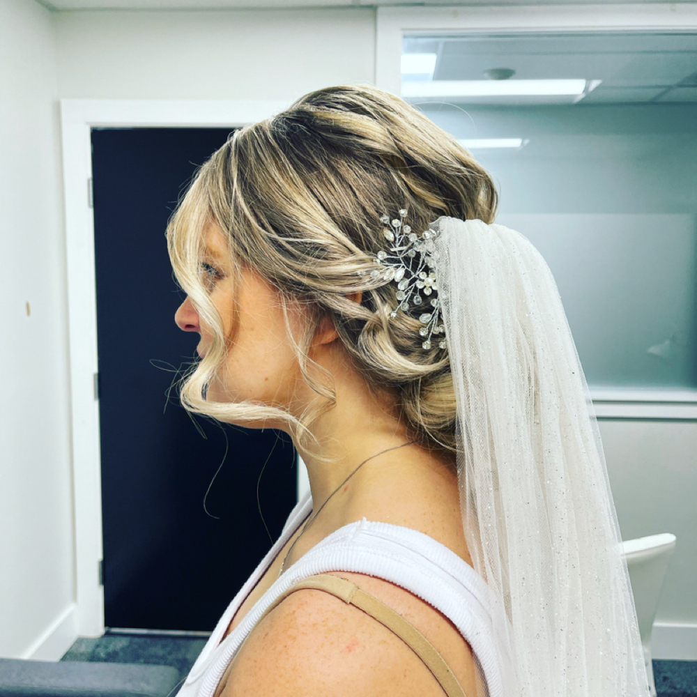 Bridal preview at ENSŌ ÉLAN LUXURY BRIDAL HAIR & SCALP SPA in Brentwood, NH