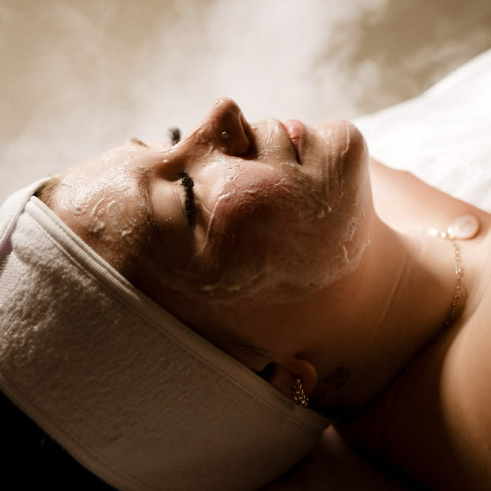 Deep Cleansing Facial at Dania's Dominican Beauty Salon in Hicksville, NY