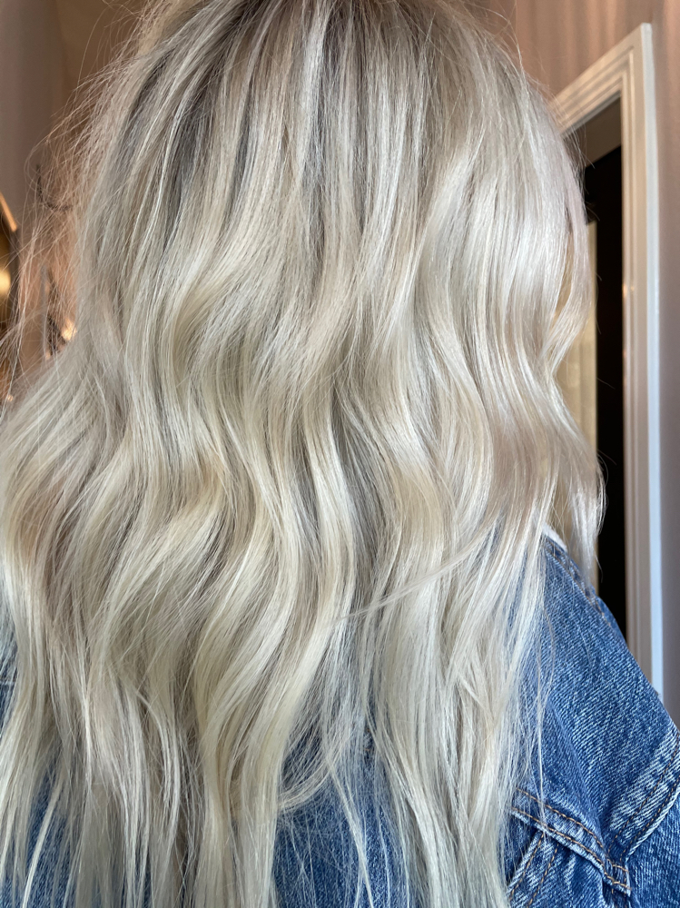 Full Blonding & Blowdry