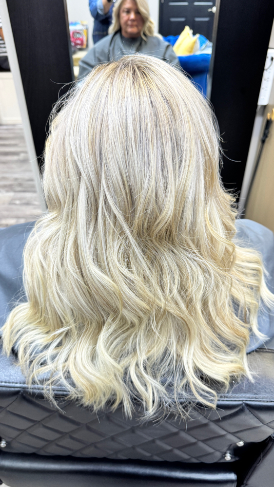 Winter Blues Scalp Refresh at Bombshell Society in Richmond Hill, GA