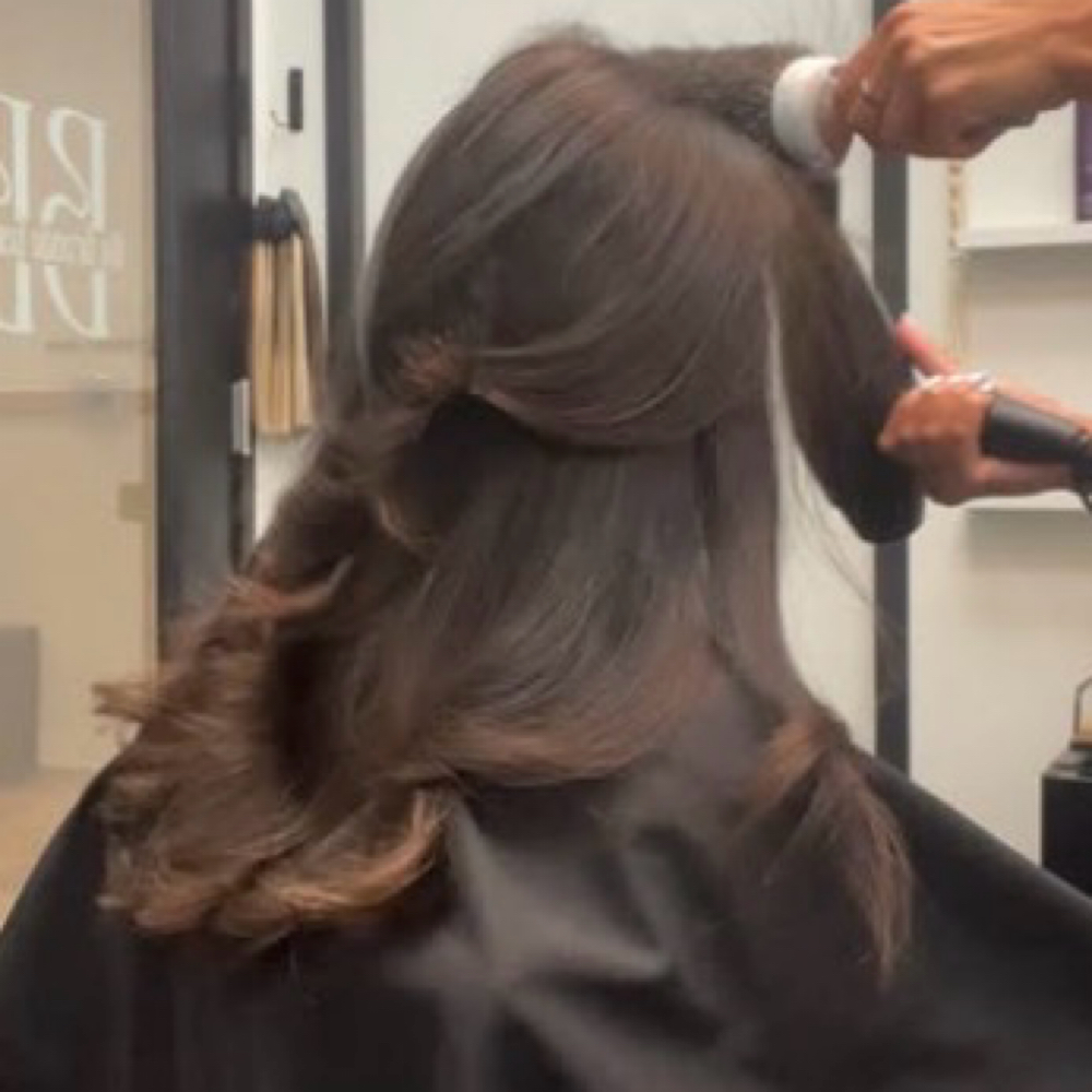 Signature Blowout at The Bronde Bungalow in Newtown Square, PA
