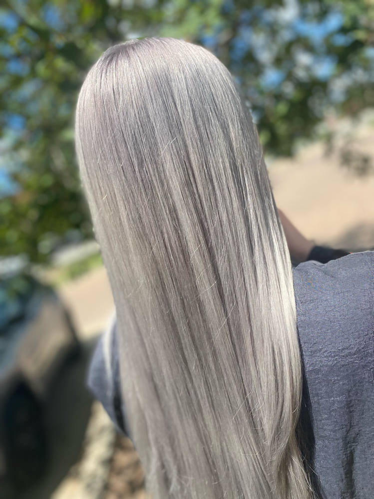 Full Head Lightening(Hourly Charge) at MegzStylez in Cedar Park, TX