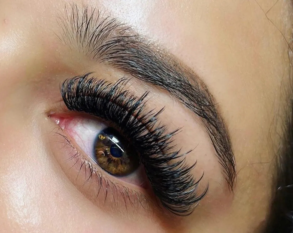 Full Set Lash Extensions: Volume