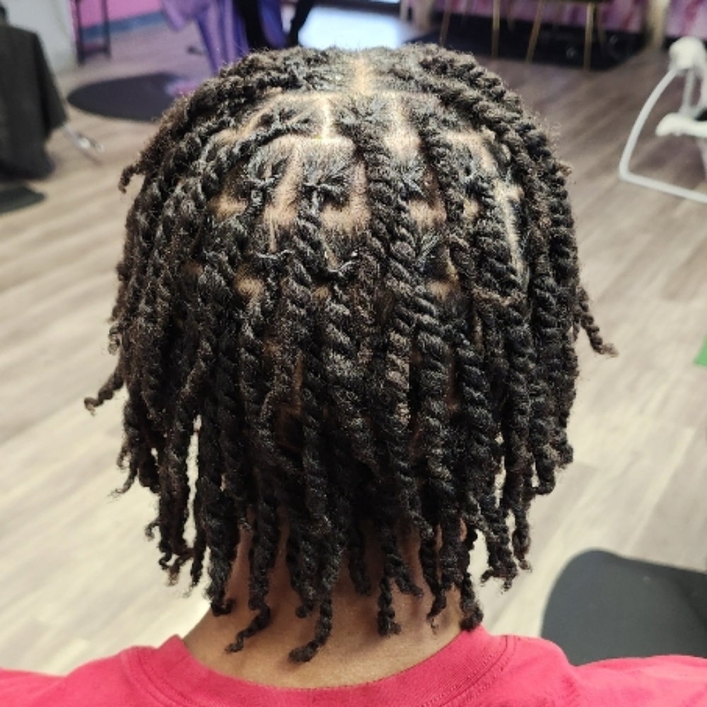 Starter Locs at Ruutz By Kreol in Killeen, TX