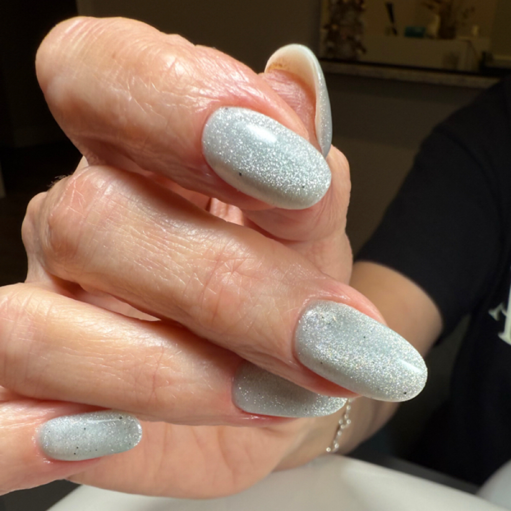 Russian E-File Manicure/Specialist