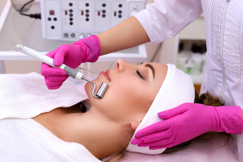 Pose Deep Pore Facial