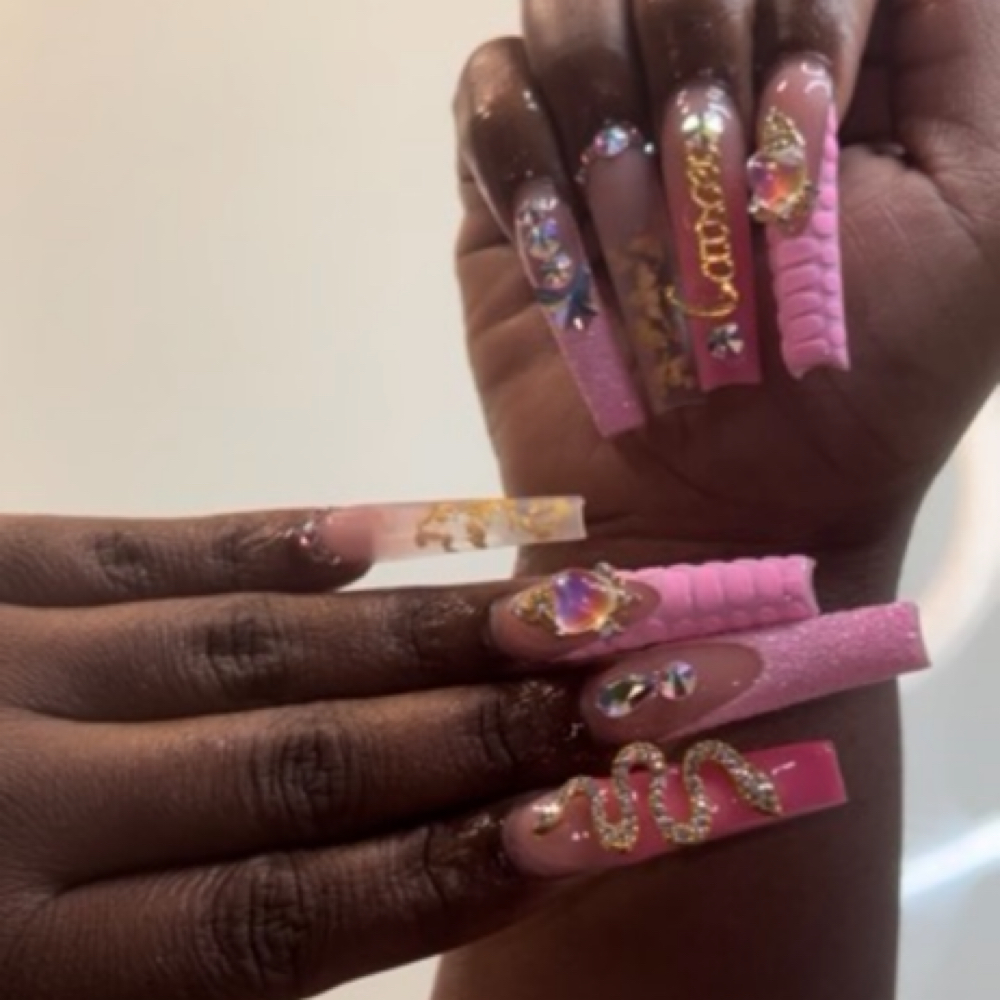 Queen’s Vision Acrylic Freestyle