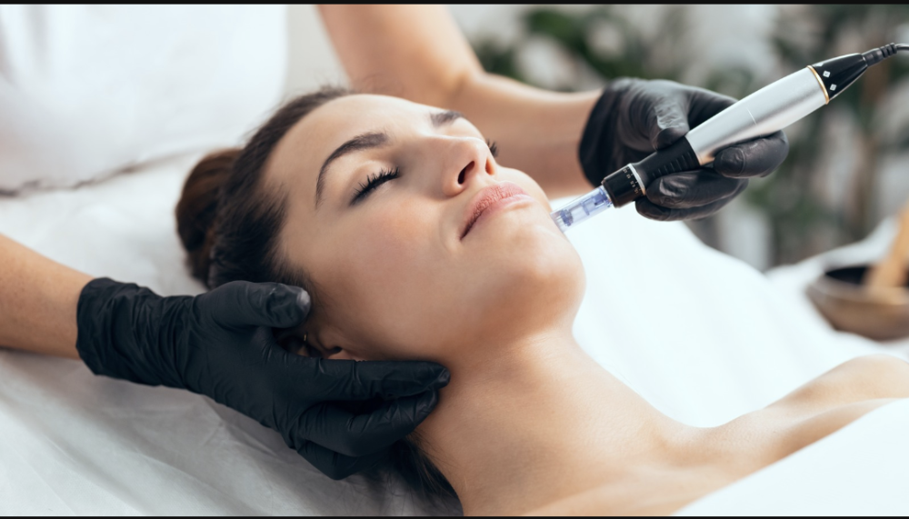 Microneedling & Dermaplane