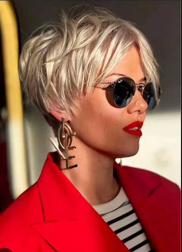 ~Womans Short Haircut