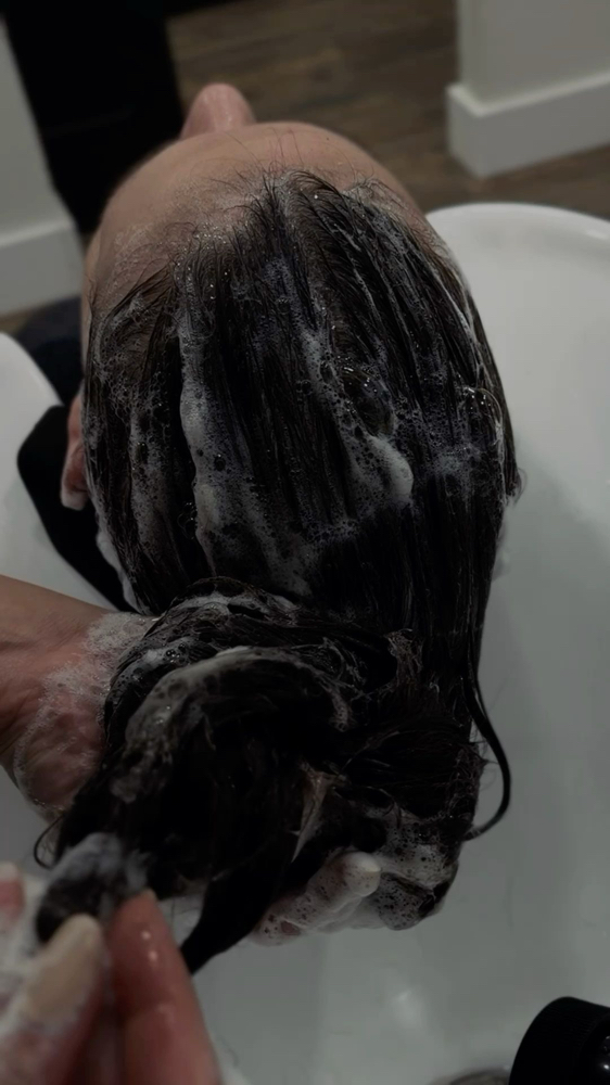 Lavado De Cabello at Mint Studio in Caguas, PR