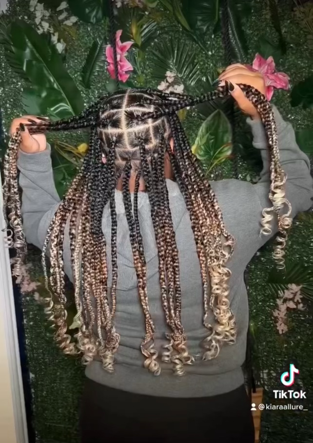 Med/Large Knotless Braids