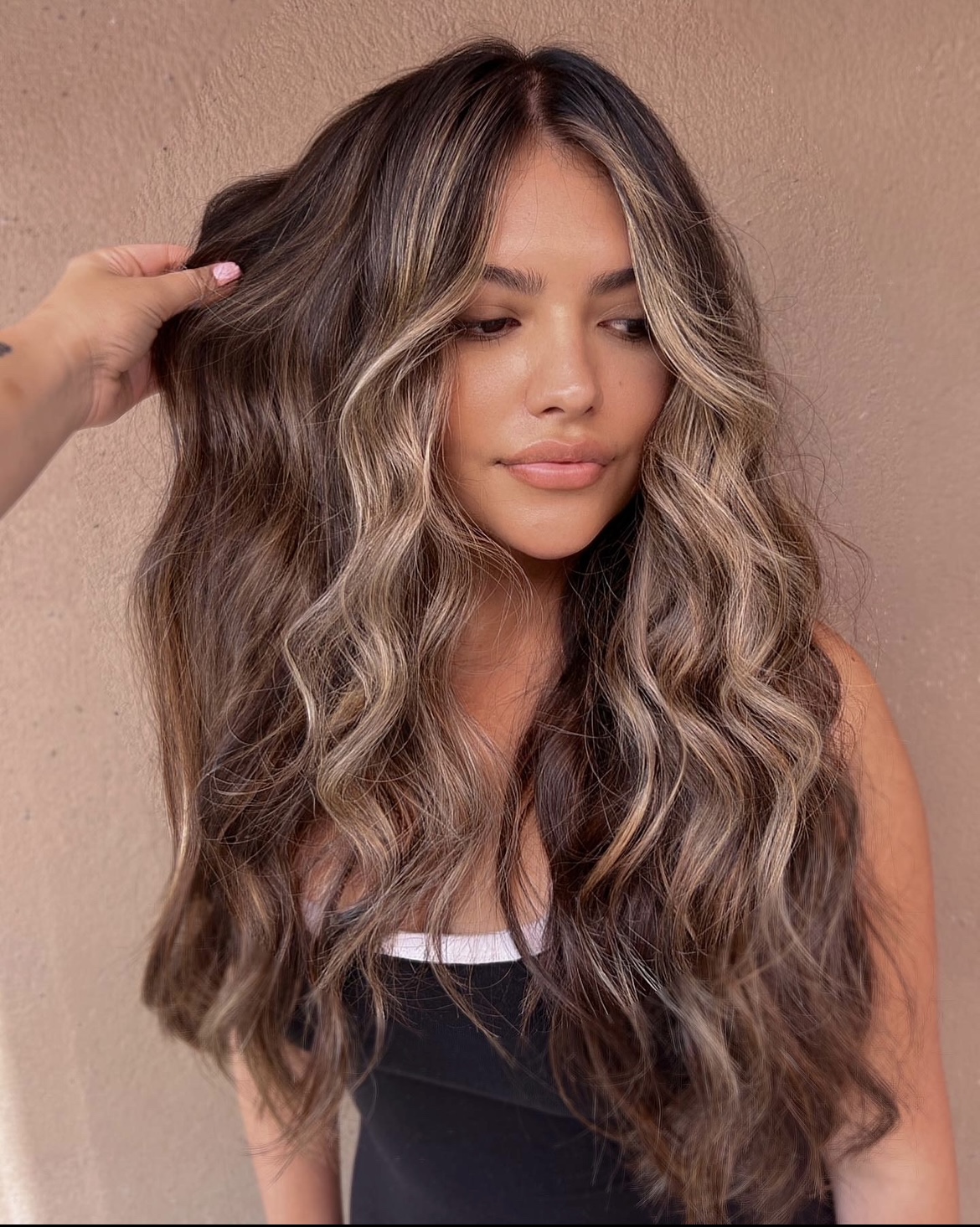 The Glowing Brunette