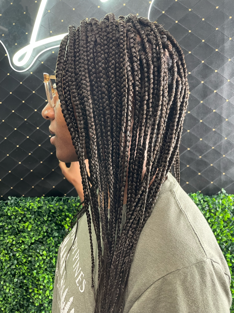 Box Braids (Medium)