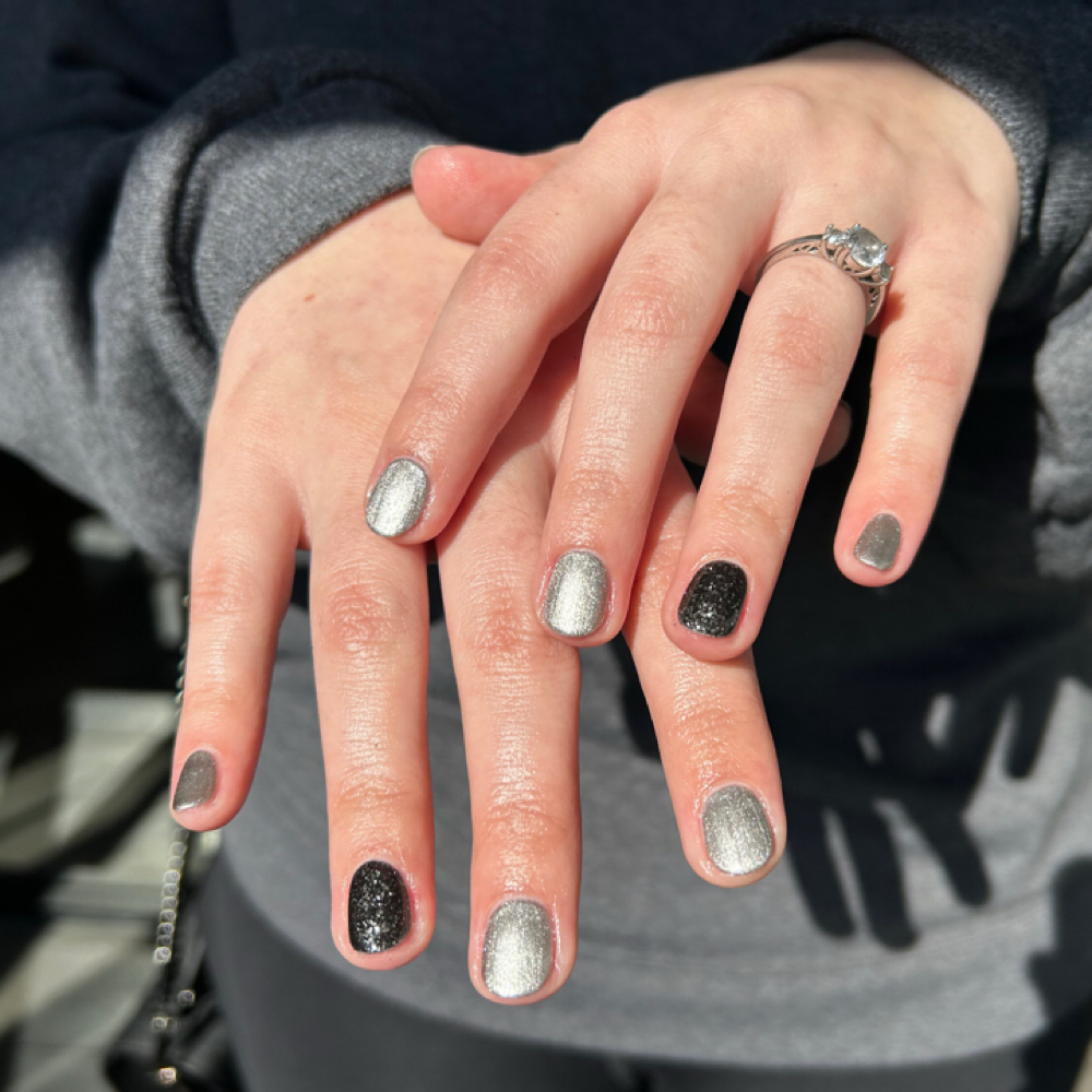 Standard Gel Mani Thursday($10 OFF) at 7even Fingers in Minneapolis, MN