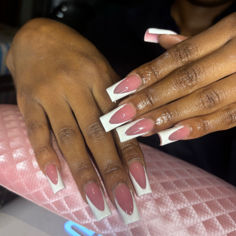 Medium French Tip Set at Klawed By Ariana in Oak Park, IL