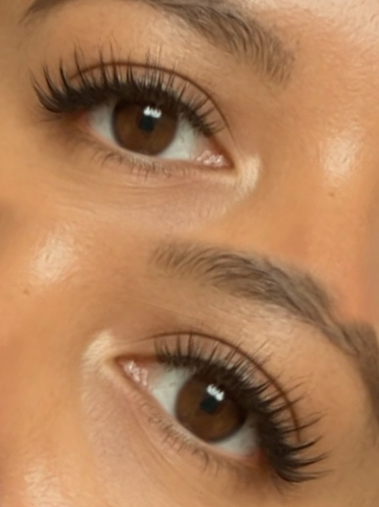 Wet/Hybrid full set at Looksbysarny in Pinellas Park, FL