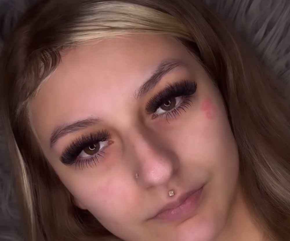 bottom Lashes (add On)