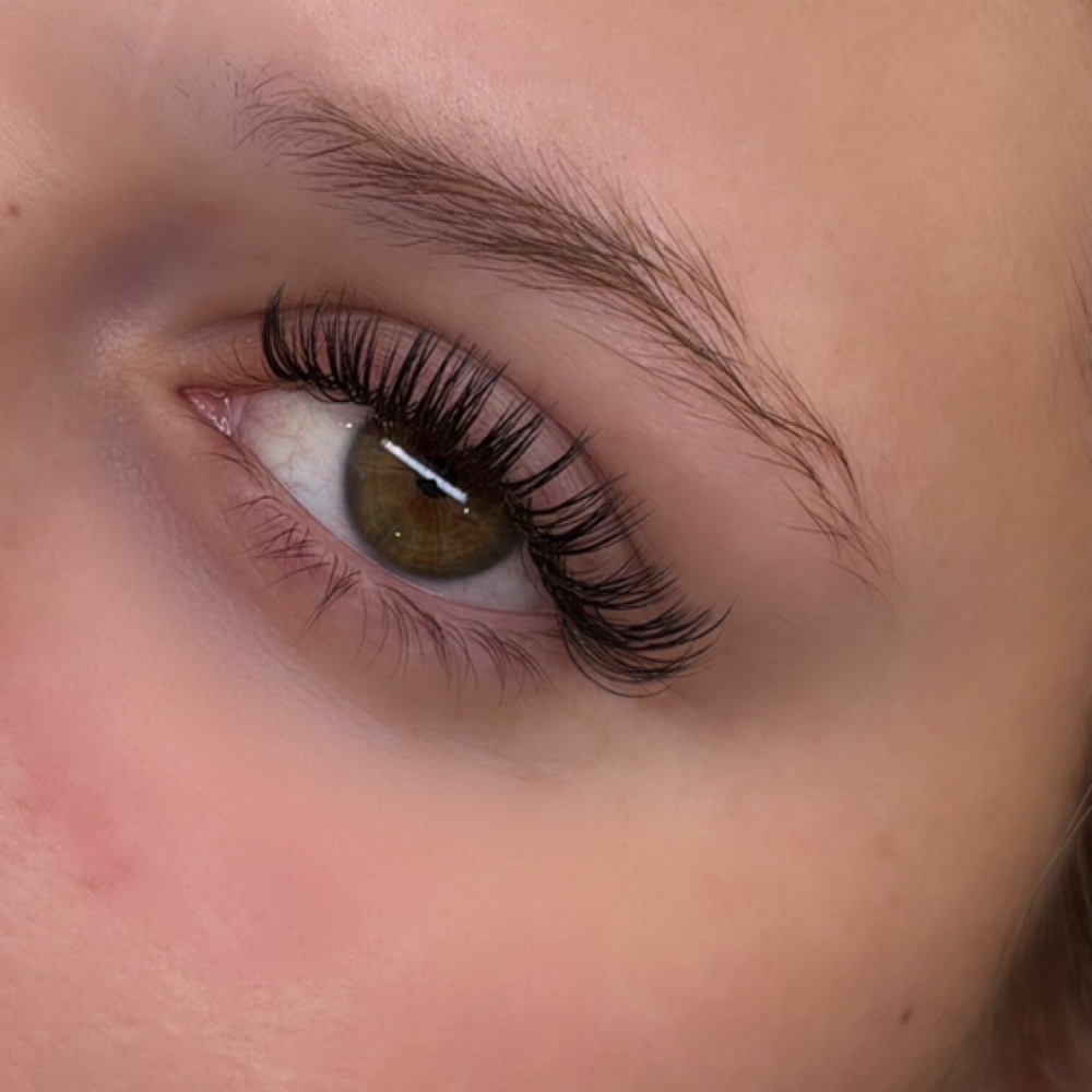 𝐀𝐧𝐠𝐞𝐥 𝐅𝐮𝐥𝐥 𝐒𝐞𝐭 at WinksbyRy Lash Studio in Leander, TX