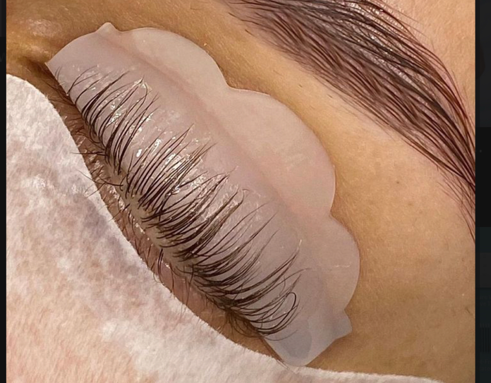 Lash Lift at The Feeling Pretty Company in Hickory, NC