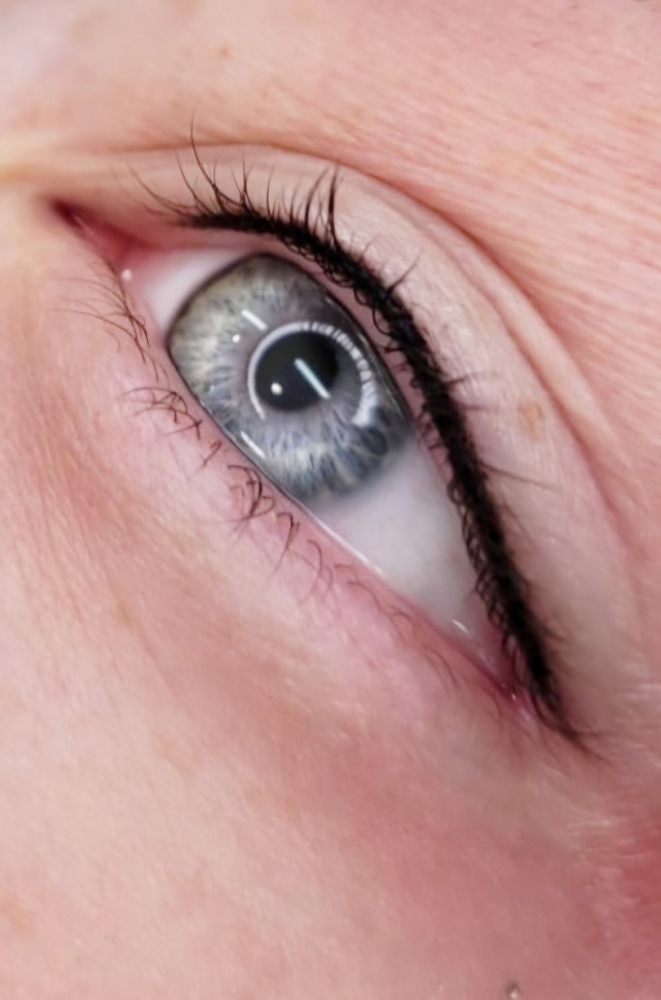 Upper Eyeliner