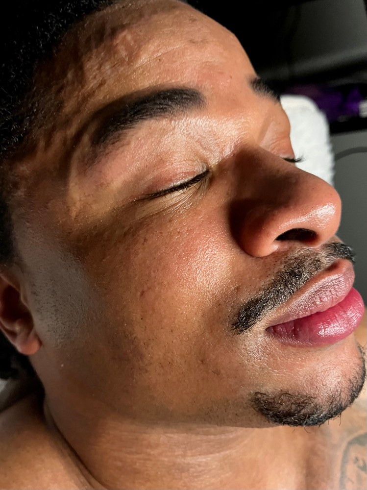 Men’s Deluxe Facial