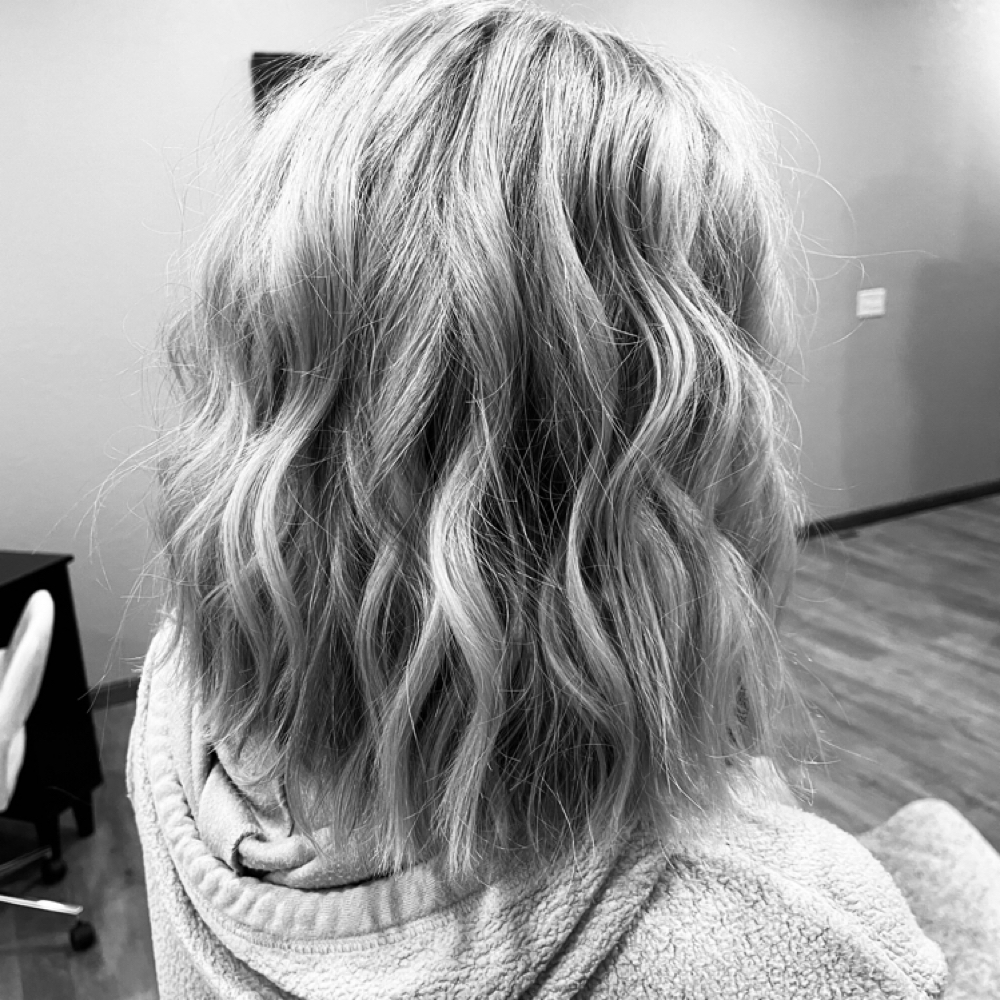Women’s Haircut w/ Wash