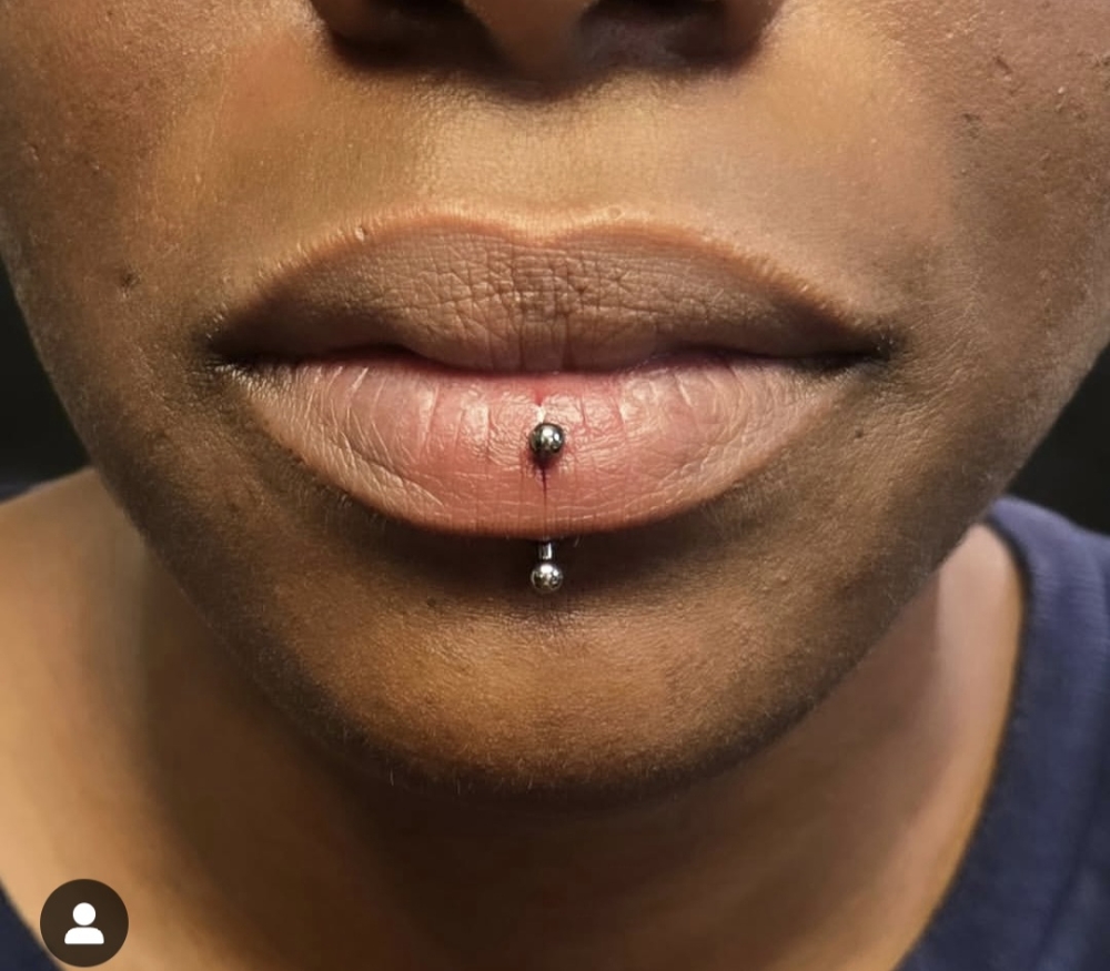 Vertical Labret