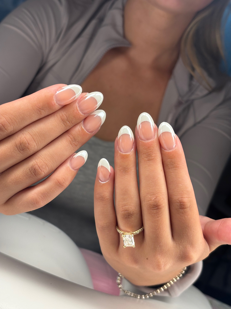 Minimal Design Gel-X Mani