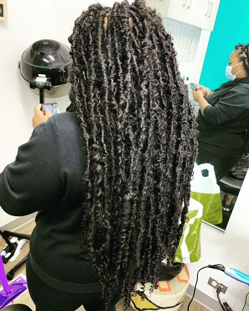 Distressed Locs (Butt/Kneelength)