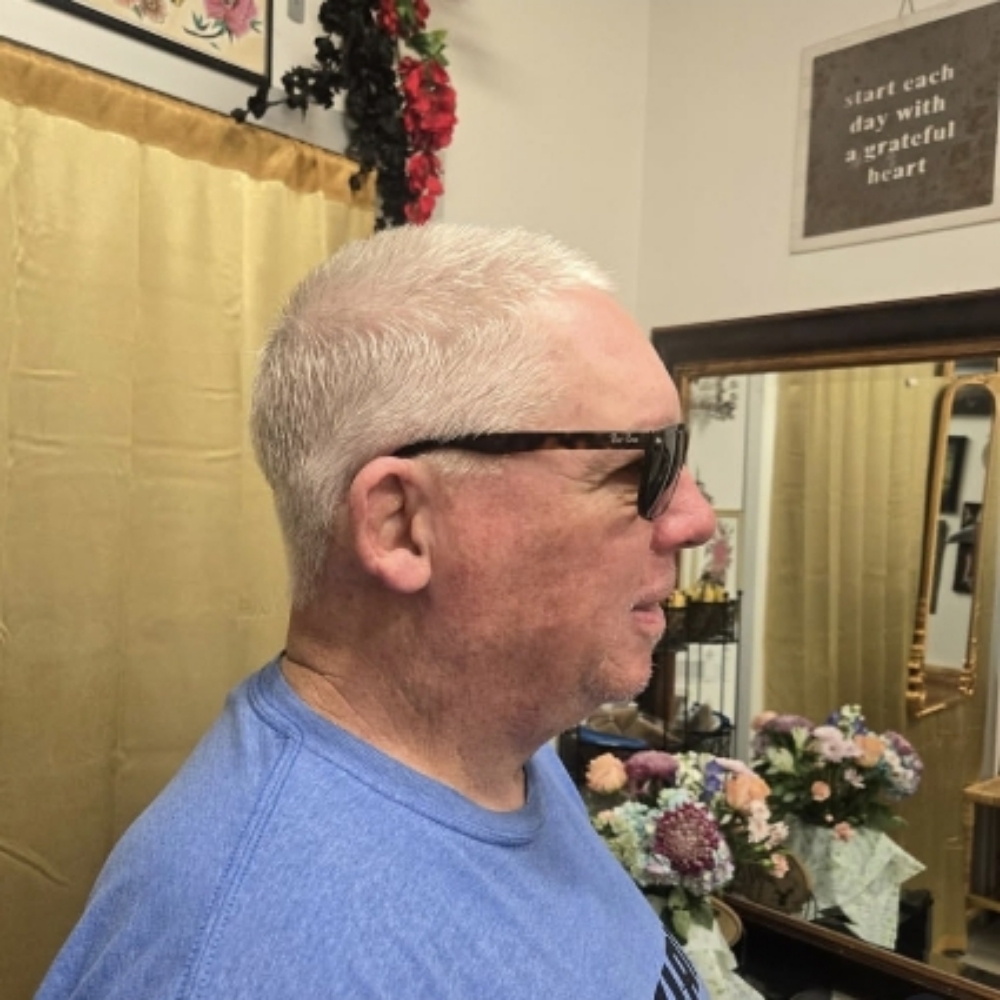 💥Clipper Cuts 💥 at Hot Rodz Hair Salon in Bakersfield, CA