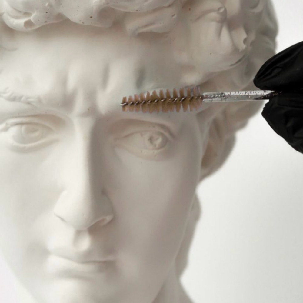 Brow Wax at Lilly Craig in Middletown, KY