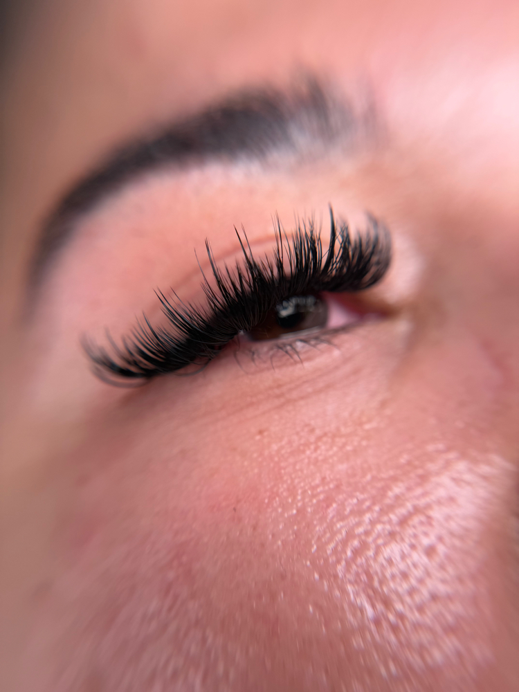 Wispy Eyelash Extensions