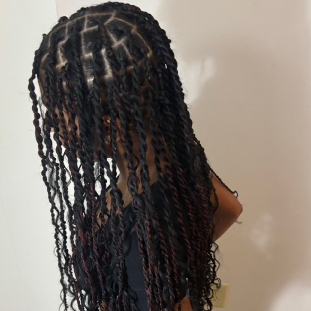 Island twist 🌱💕 at Mixedbeautystylez in Wethersfield, CT