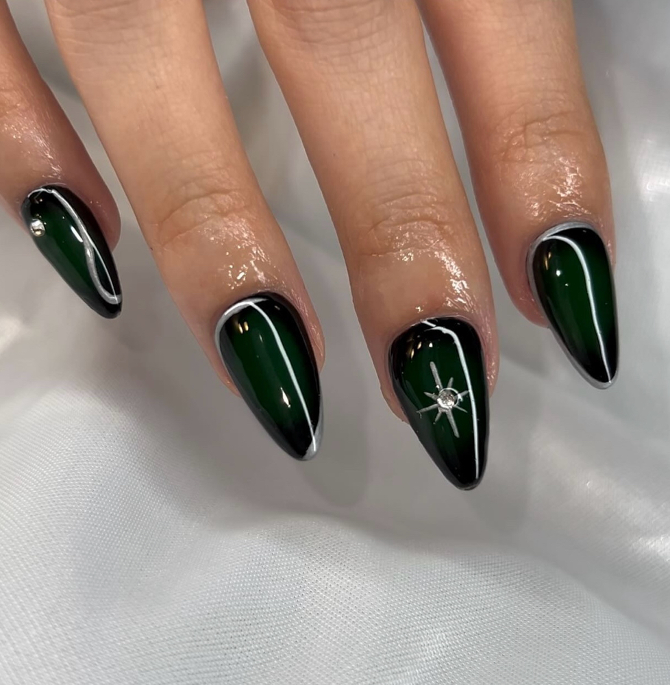 Aura Nail Design