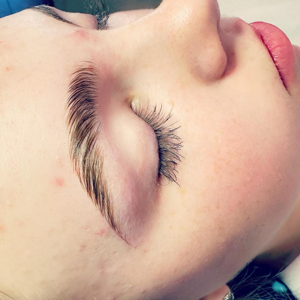 Eyebrow Lamination