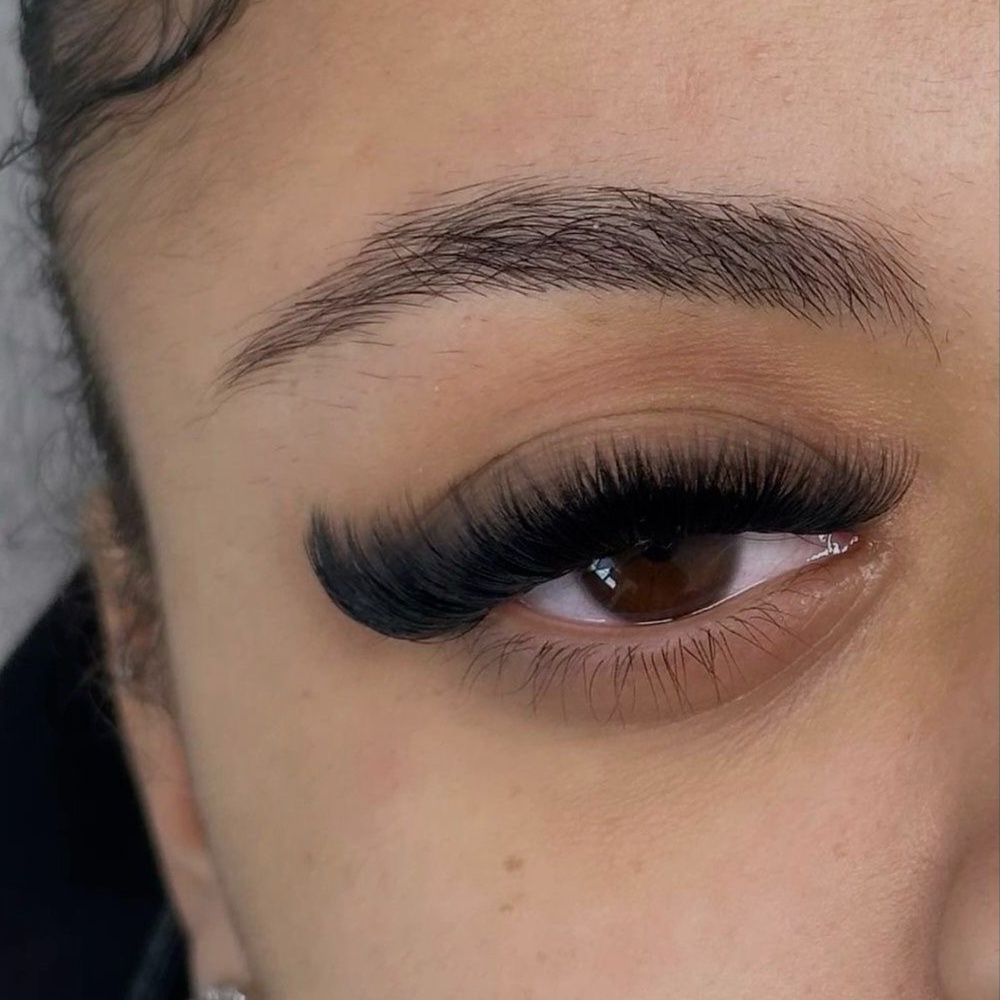 REFILL - VOLUMEN LASH SET at ROSTRO PERFECTO in Hialeah, FL