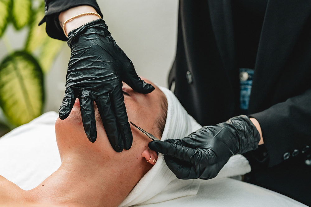 Dermaplaning Facial
