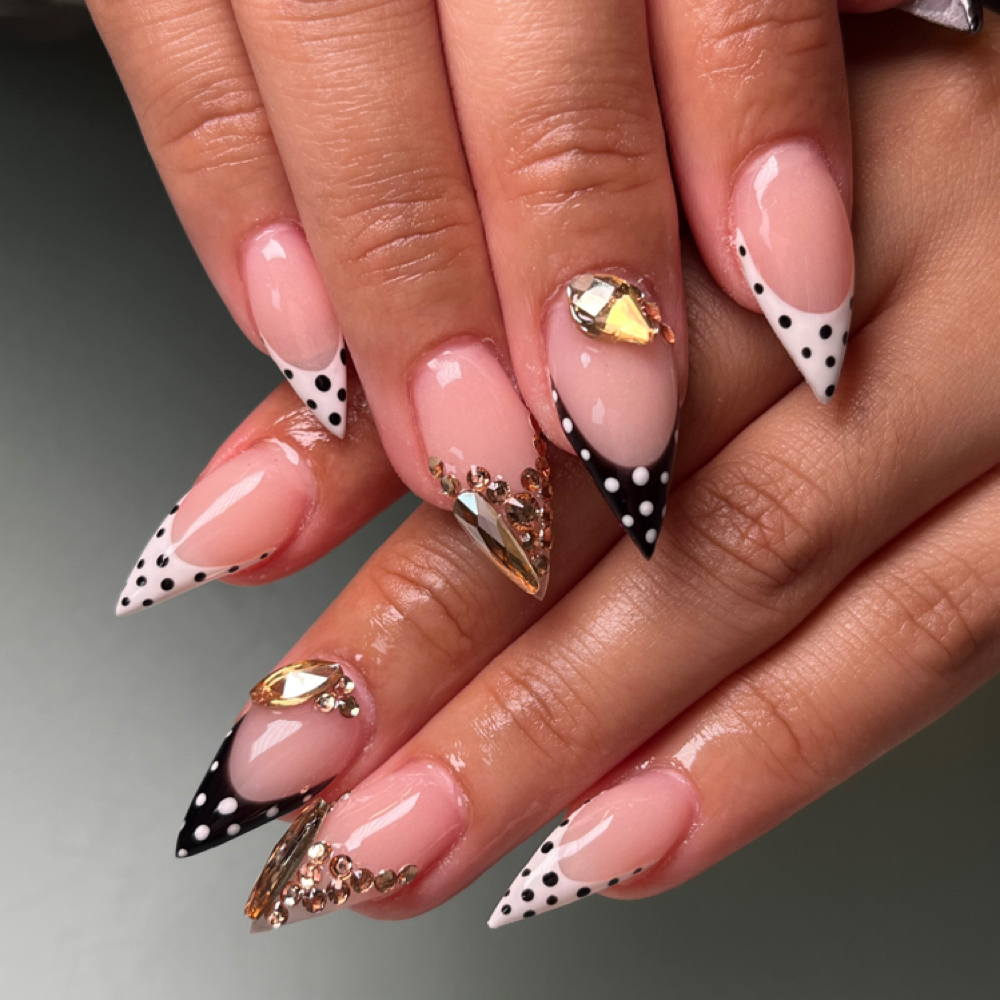 Full Set With Designs at Selis.Studio in Riverside, IL
