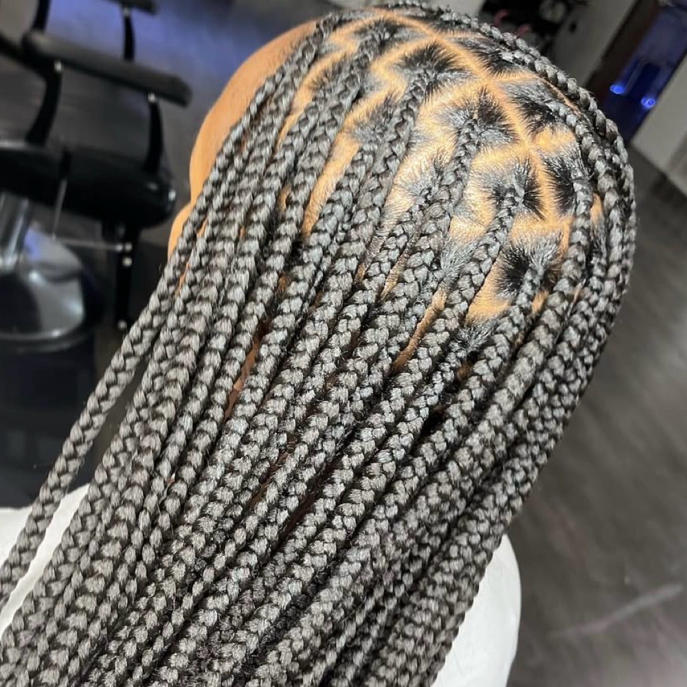 Medium Knotless at Cozy Braids in SOUTHAVEN, MS