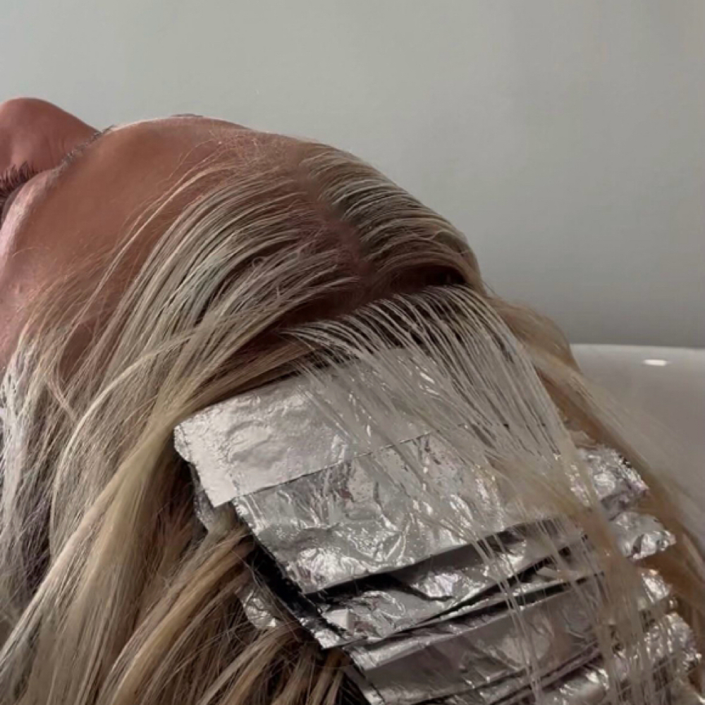 Mini Highlight W/Toner at Arte Hair Lounge in El Dorado Hills, CA