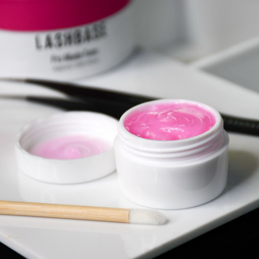 Lash Removal