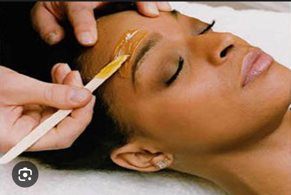 Eye Brow Clean Up