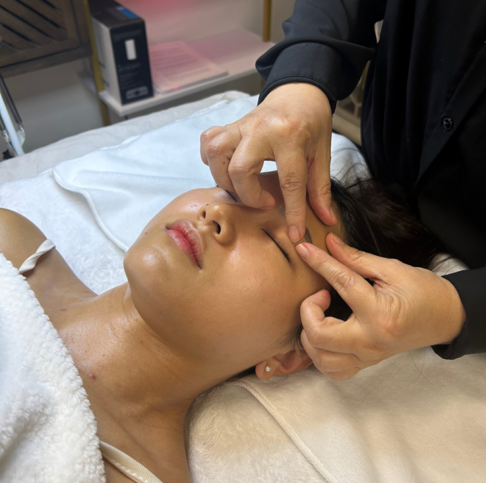 Buccal / Intraoral Face masage