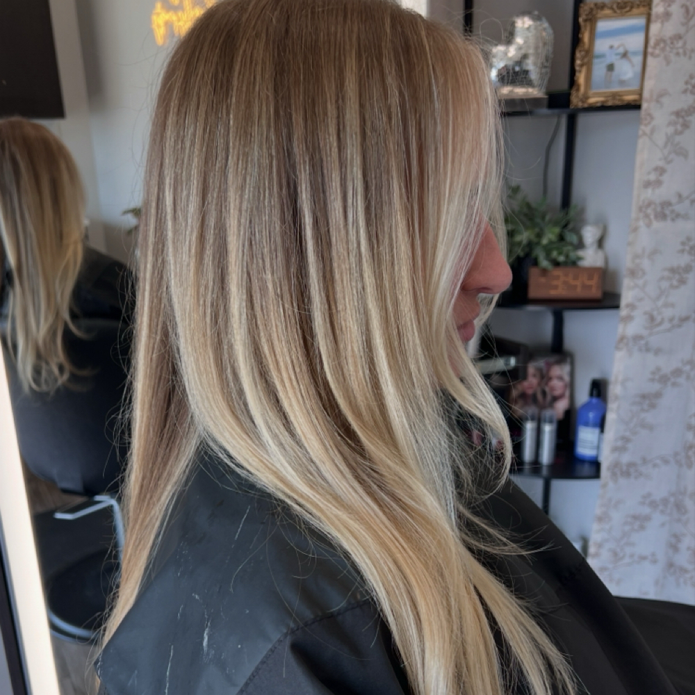 Manifest Signature Color at Manifest Salon by Bri Wallace in Murfreesboro, TN