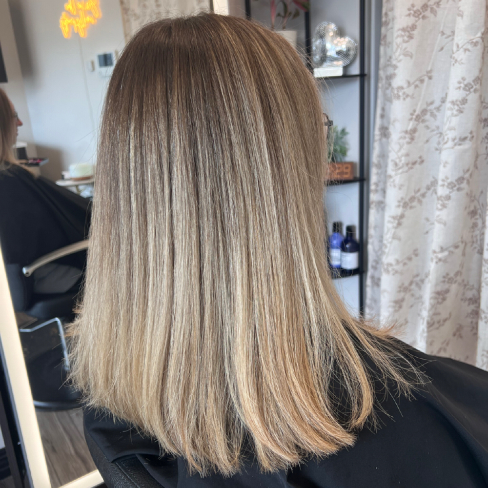 Manifest Signature Color at Manifest Salon by Bri Wallace in Murfreesboro, TN