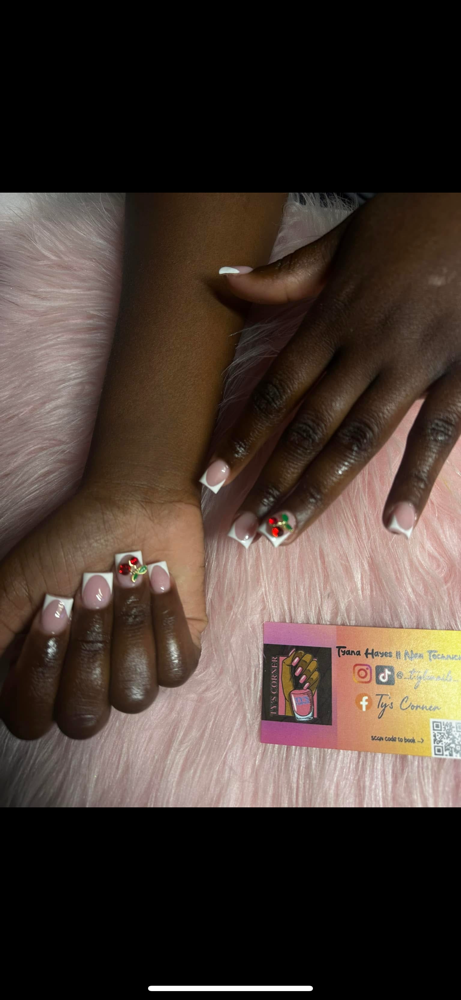 Mini/super Short Nails