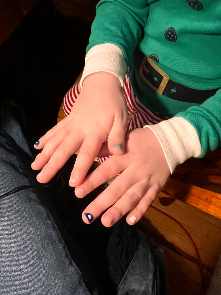 Kids Manicure (12 and under)