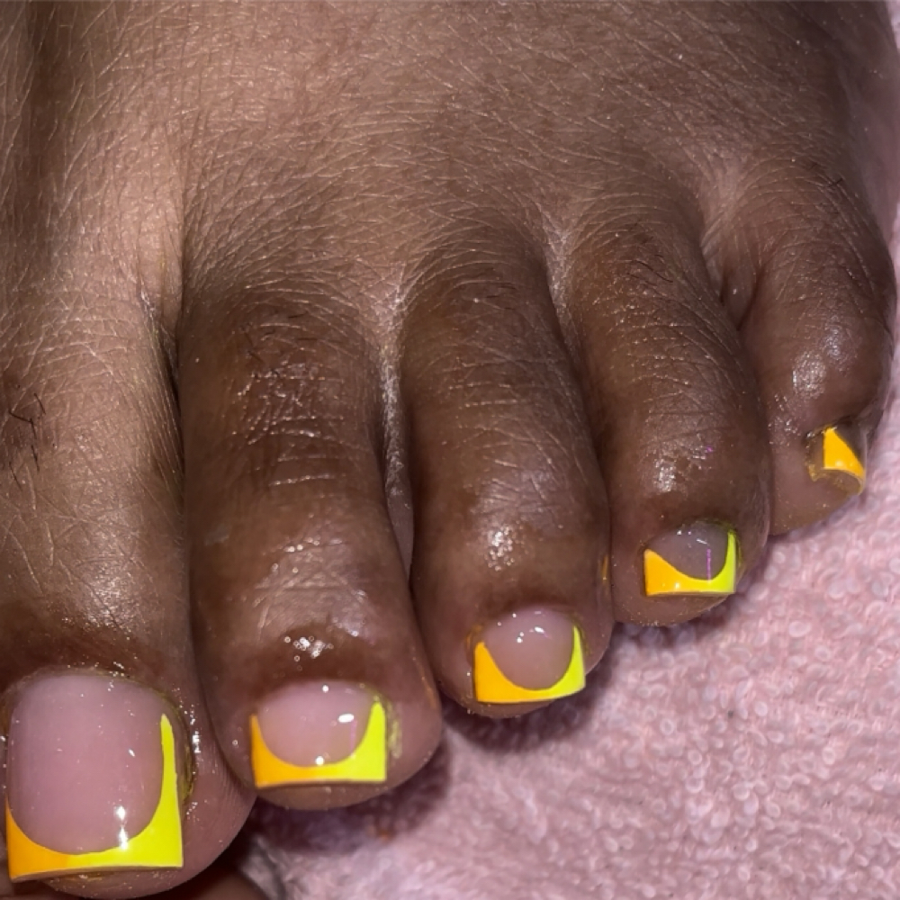 KOLOR ACRYLIC TOEZ at KLAWTINGZ in Fayetteville, NC