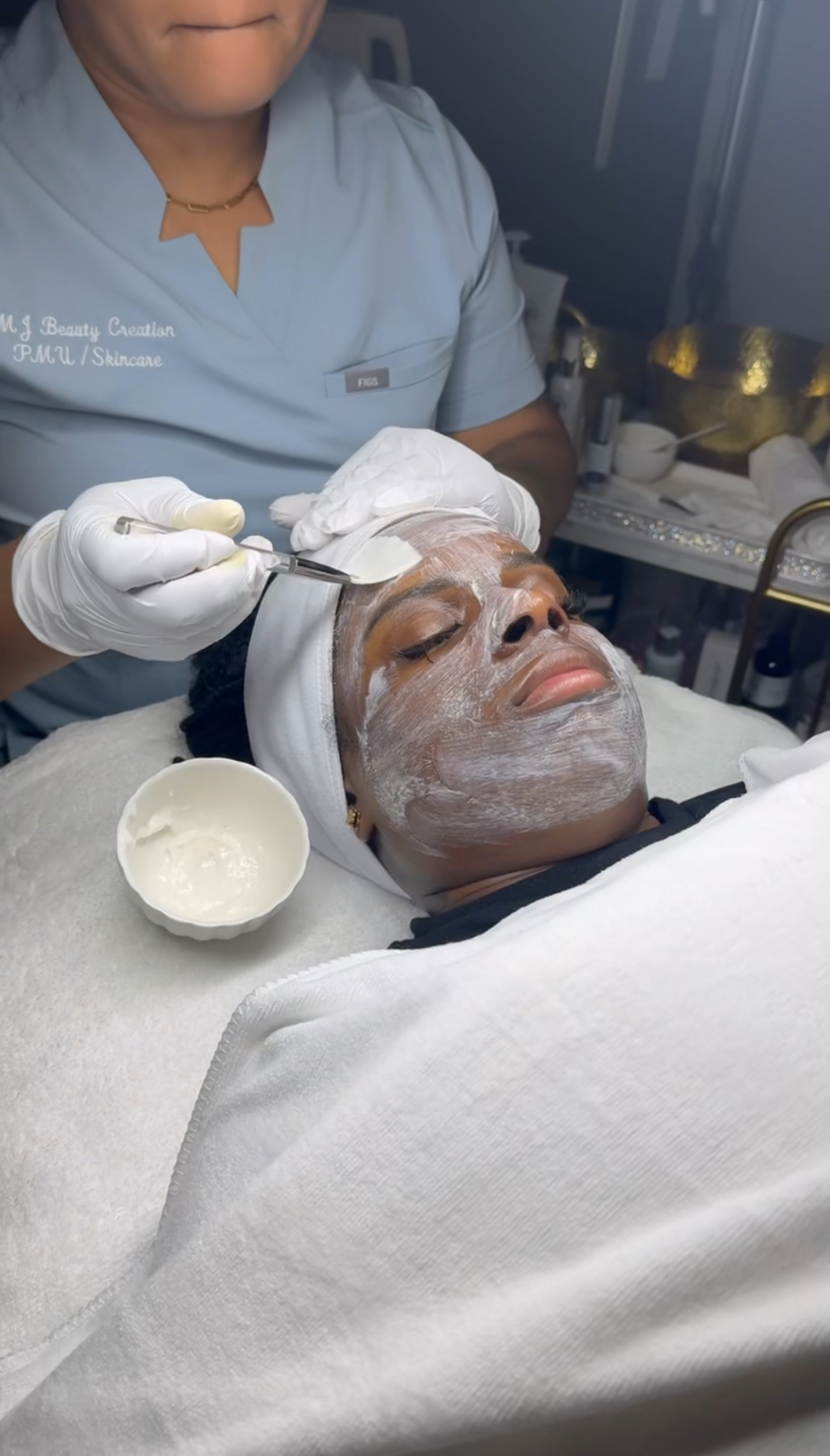 Glow Enhancing Facial/ Extraction