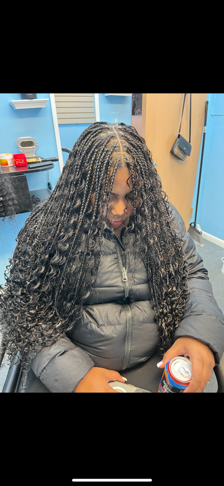 Medium Knotless
